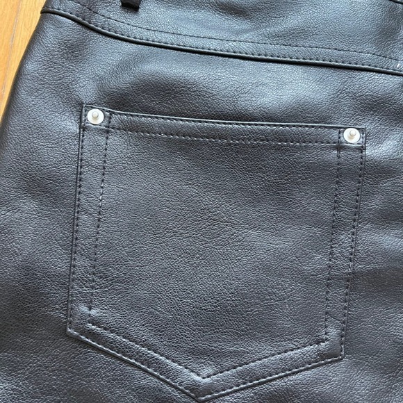 Edikted Black Faux Leather Mini Skirt XS Vegan Leather 5-Pocket Moto Style - Picture 10 of 11